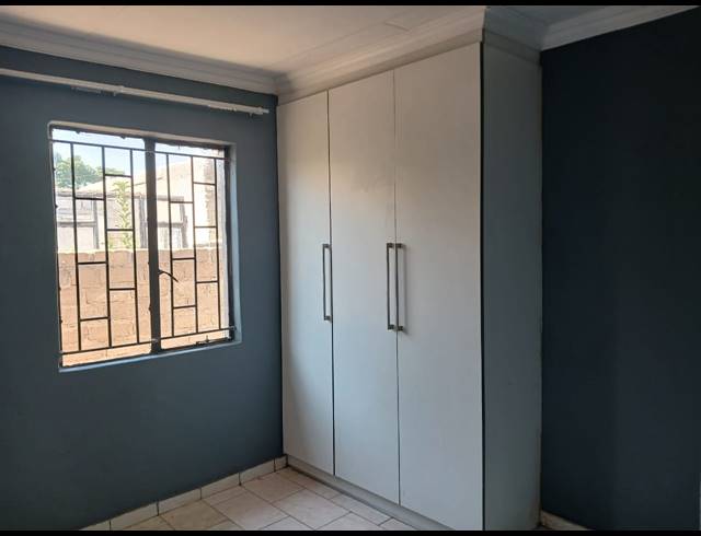 3 BEDROOM HOUSE FOR SALE IN SESHEGO E